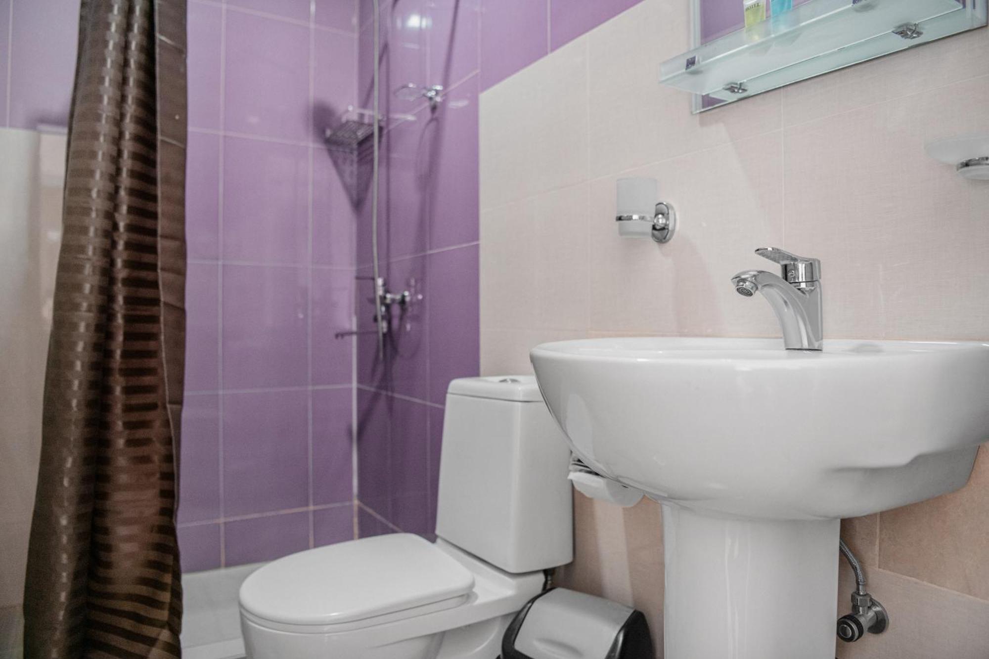 Lotus Hotel Tbiliszi Kültér fotó
